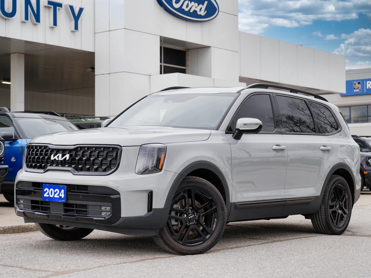 2024 Kia Telluride 7 PASSENGER | 1 OWNER | DOUBLE SUN ROOF Photo