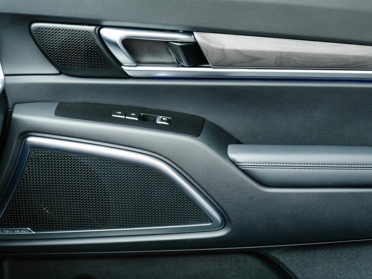 2024 Kia Telluride 7 PASSENGER | 1 OWNER | DOUBLE SUN ROOF Photo