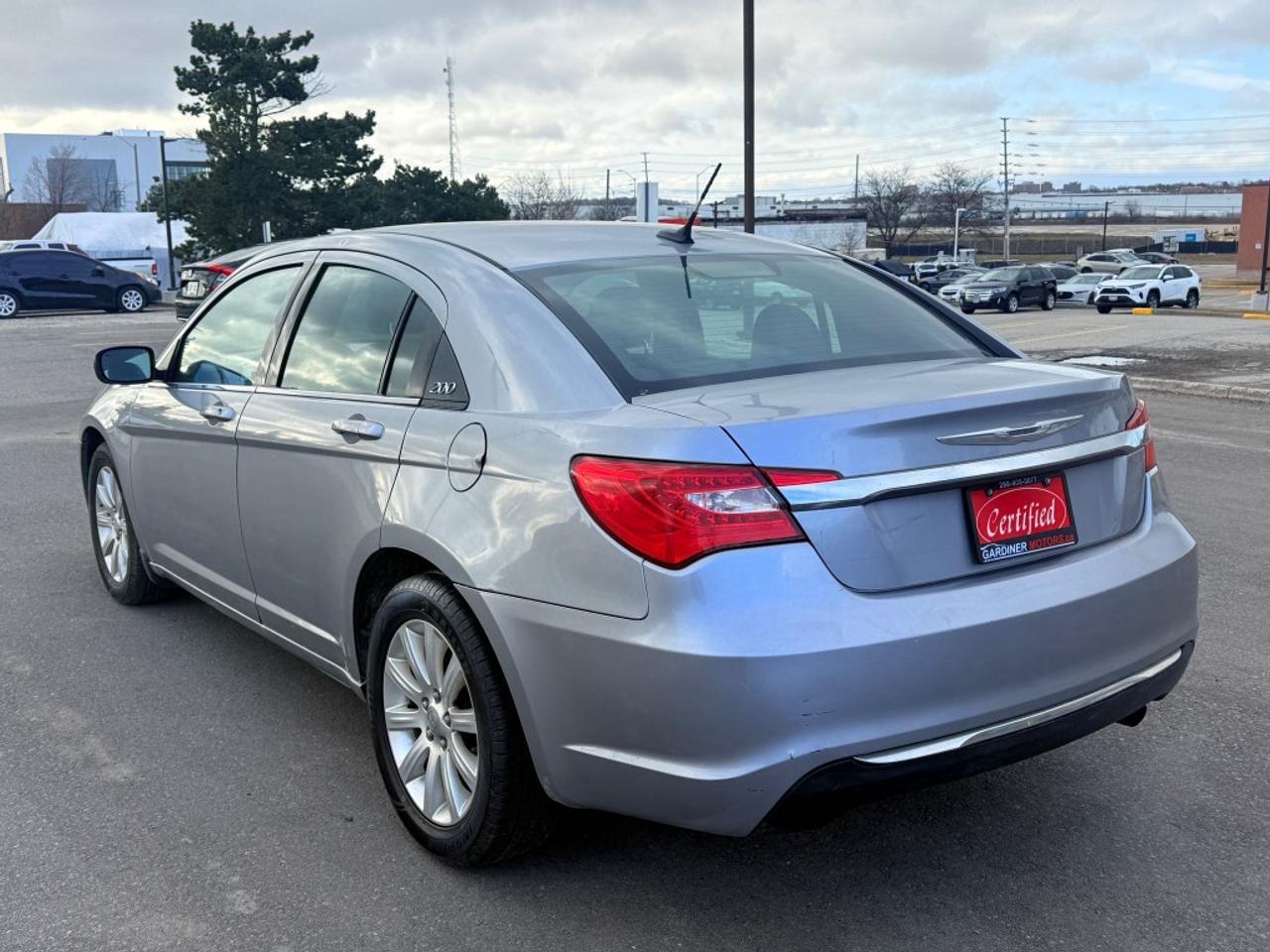 2014 Chrysler 200 Automatic Photo
