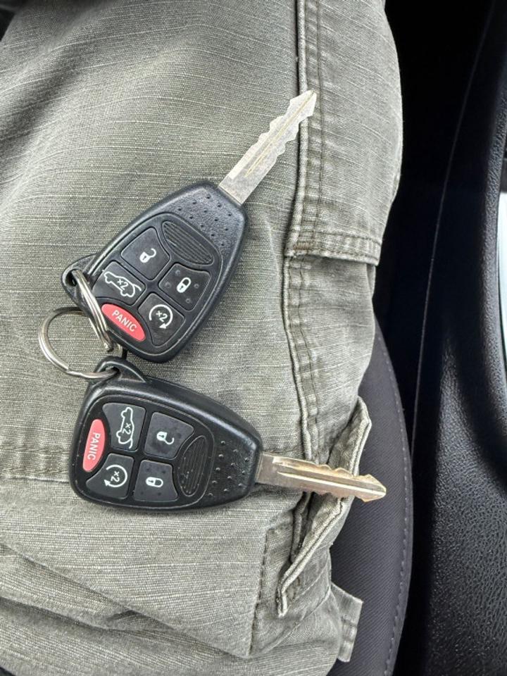 2014 Chrysler 200 Automatic Photo