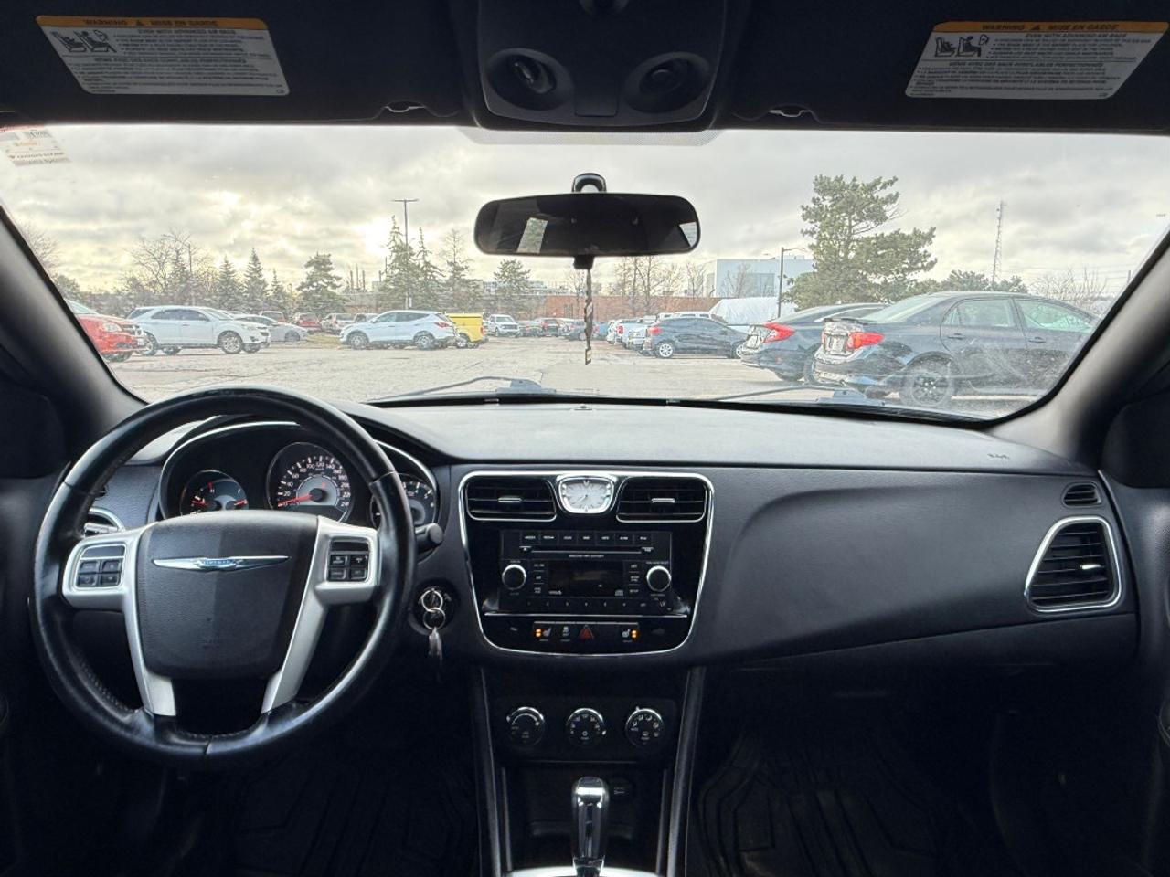 2014 Chrysler 200 Automatic Photo