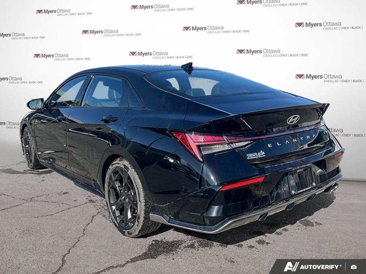 2025 Hyundai Elantra N Line Ultimate DCT  ULTIMATE N LINE SUNROOF Photo3