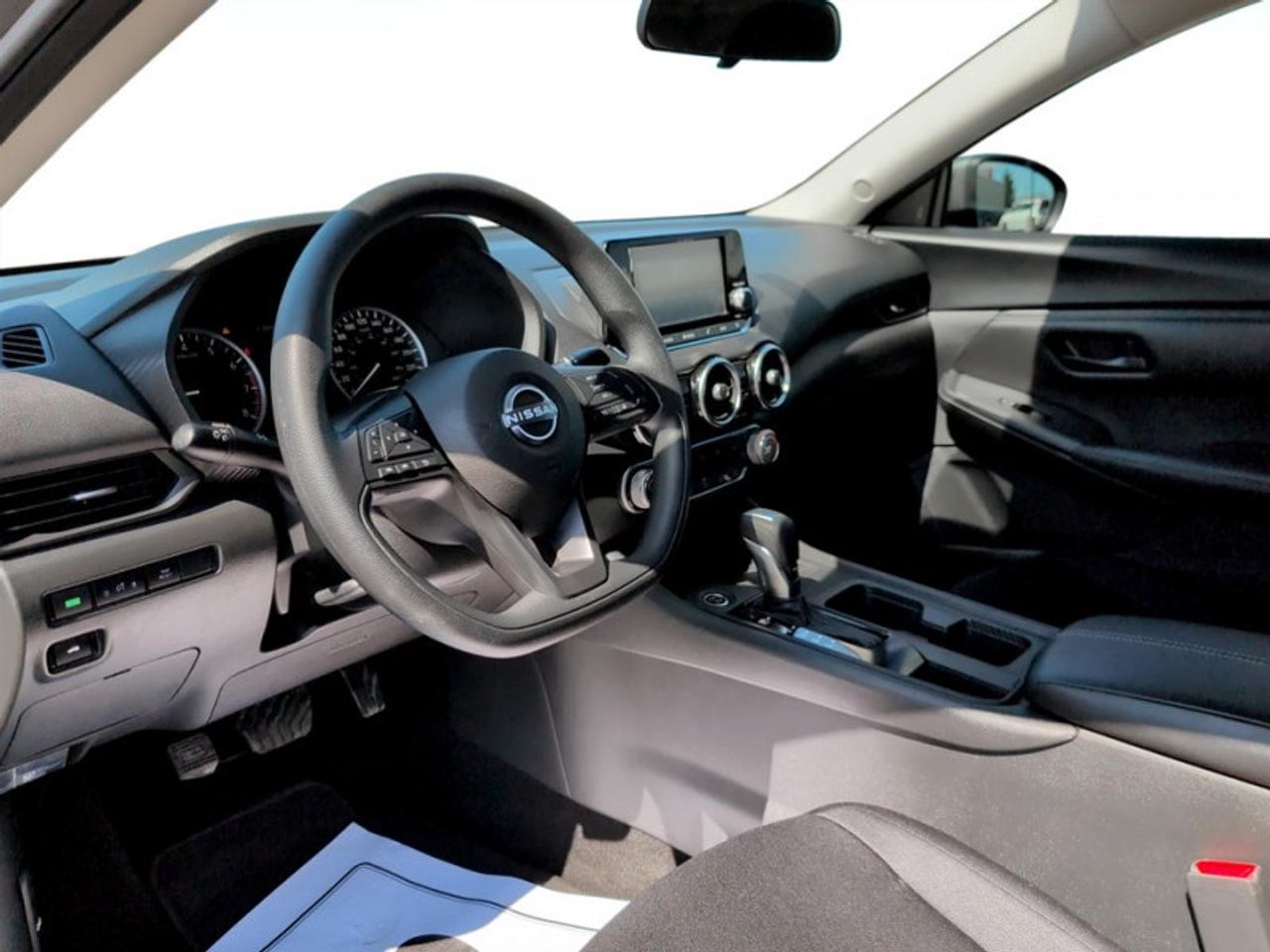 2024 Nissan Sentra S Plus  **LOW KMS - ONE OWNER** Photo