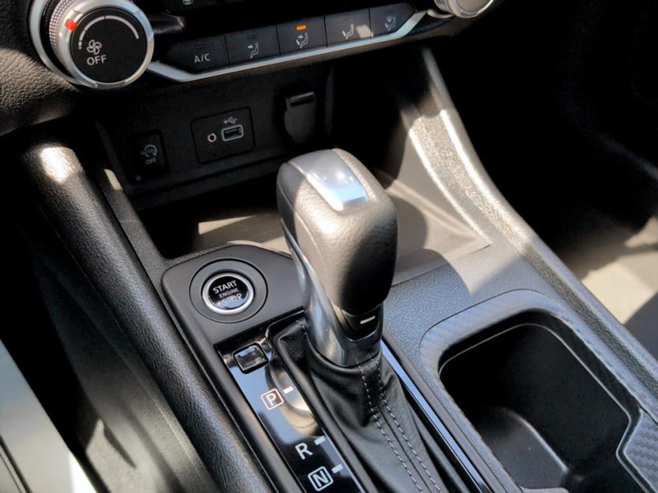 2024 Nissan Sentra S Plus  **LOW KMS - ONE OWNER** Photo