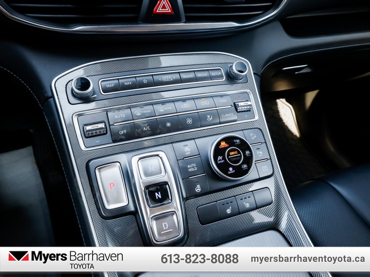 2023 Hyundai Santa Fe Urban AWD  - Sunroof -  Heated Seats - $226 B/W Photo