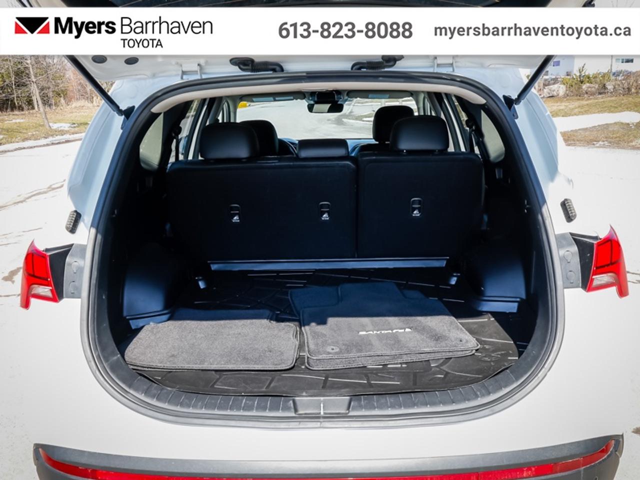 2023 Hyundai Santa Fe Urban AWD  - Sunroof -  Heated Seats - $216 B/W Photo