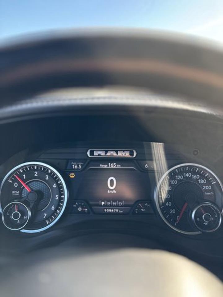 13751122