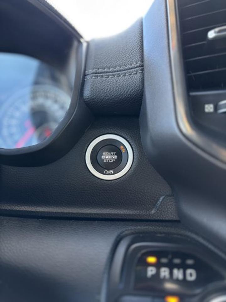 13751122