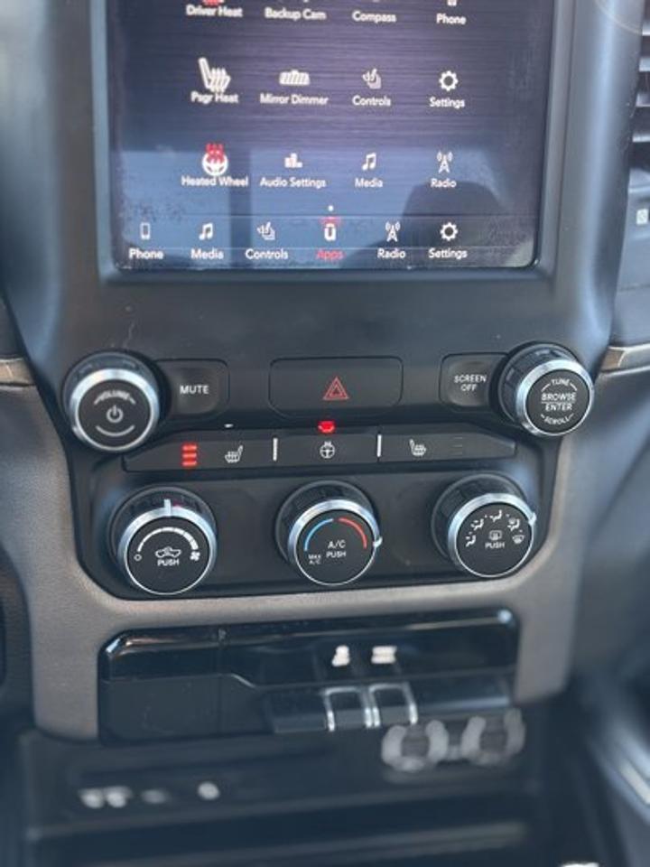 13751122
