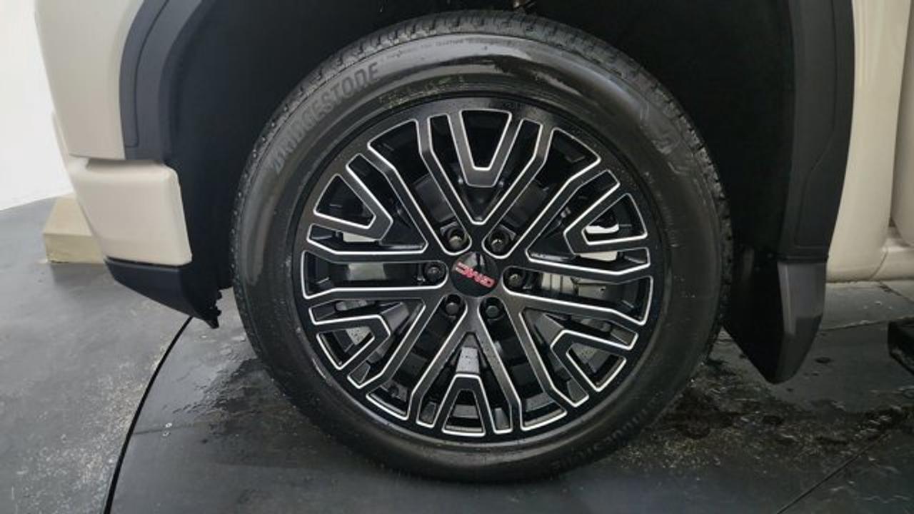 13751170