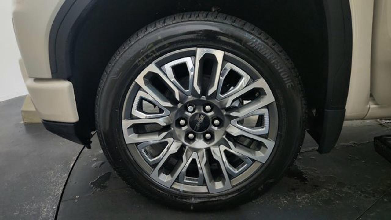 13751176