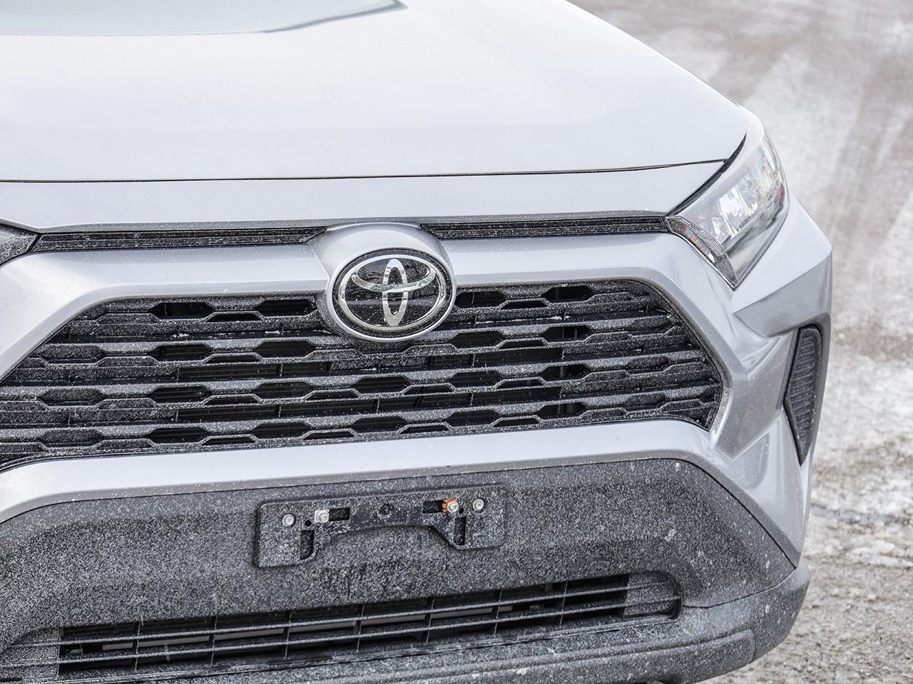 2023 Toyota RAV4 LE Photo