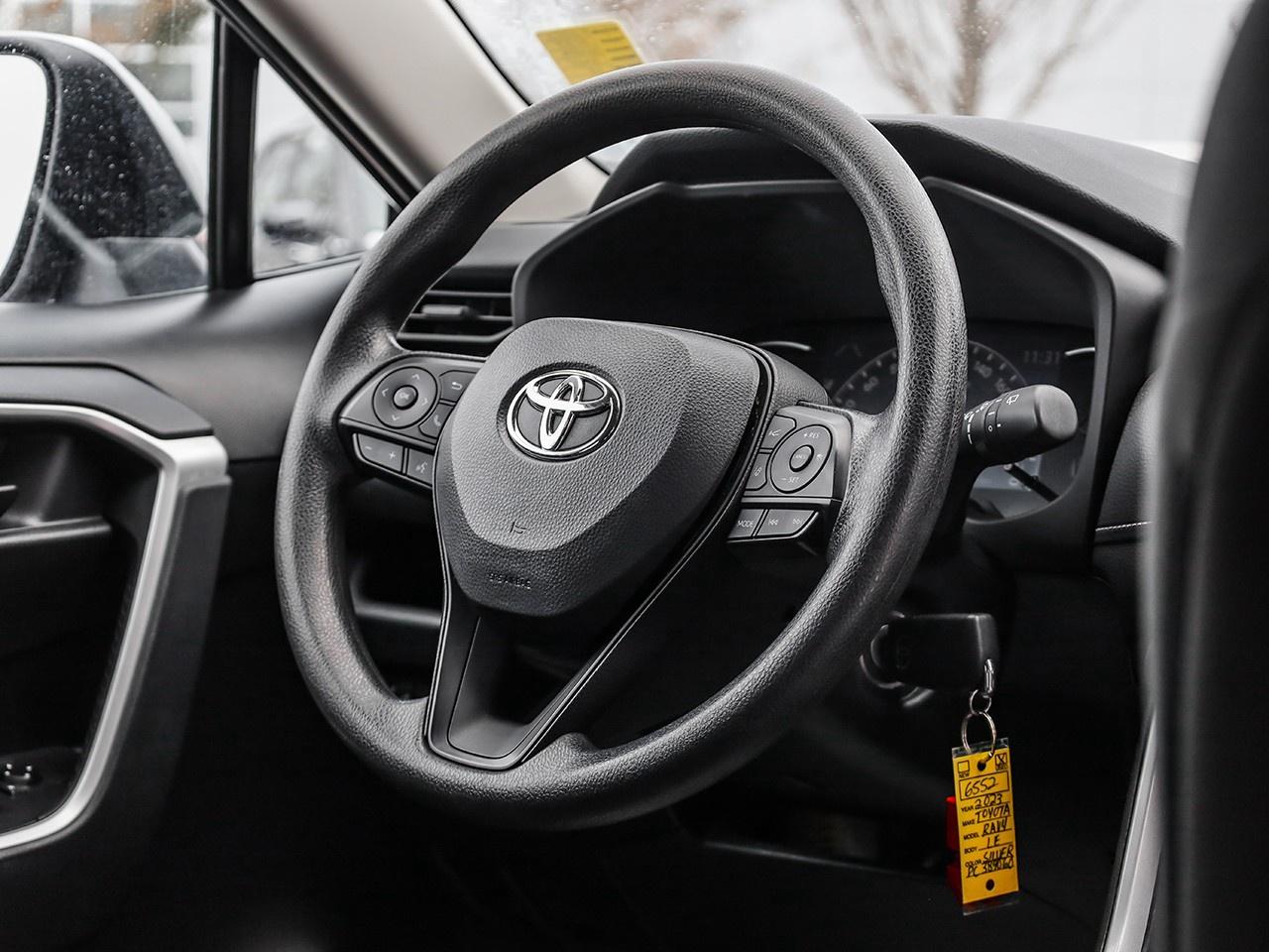 2023 Toyota RAV4 LE Photo