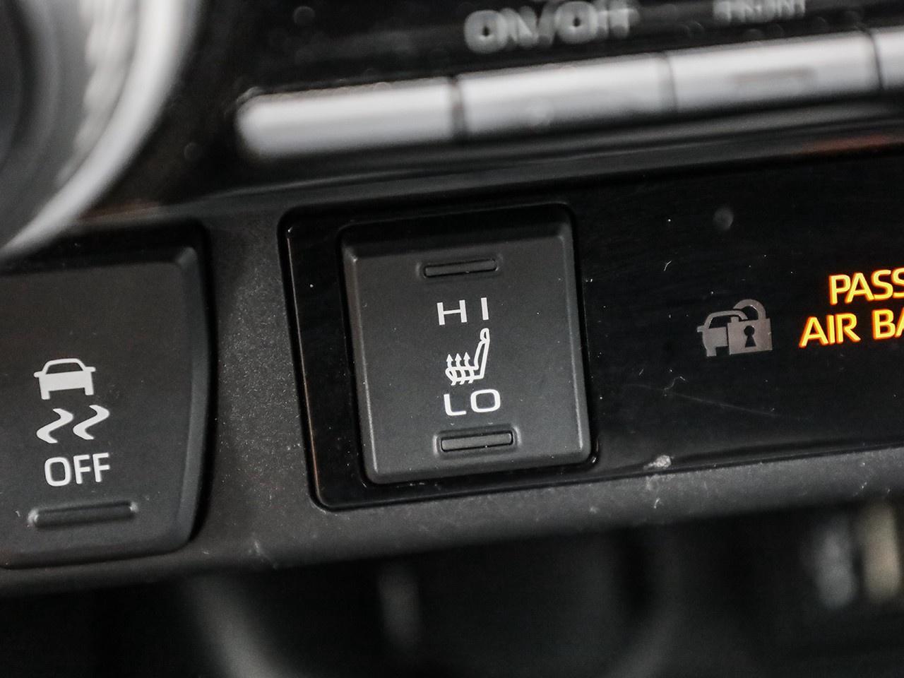 2023 Toyota RAV4 LE Photo