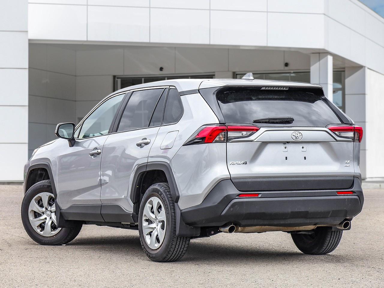 2023 Toyota RAV4 LE Photo