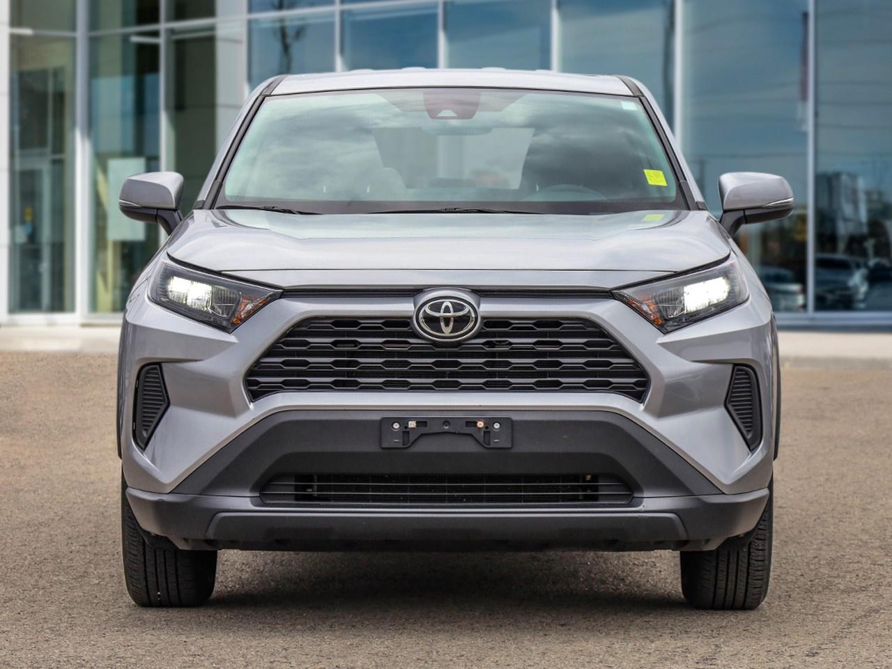 2023 Toyota RAV4 LE Photo