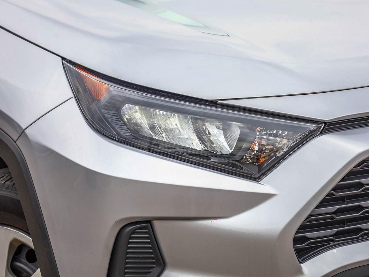 2023 Toyota RAV4 LE Photo