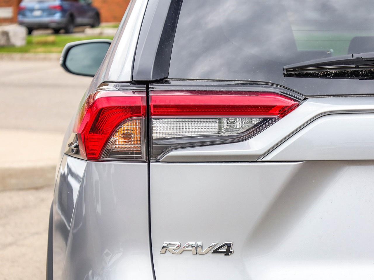 2023 Toyota RAV4 LE Photo