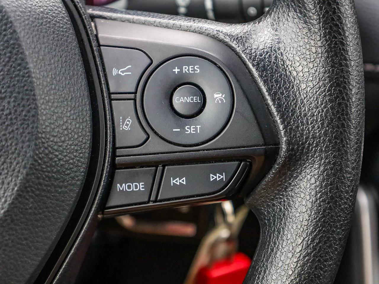 2023 Toyota RAV4 LE Photo