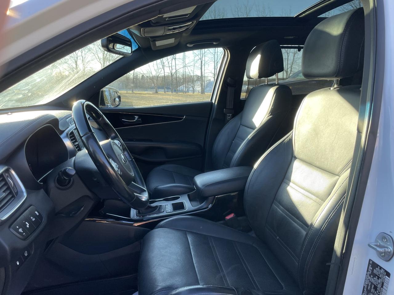 2017 Kia Sorento SX Plus V6 AWD *One Owner Photo