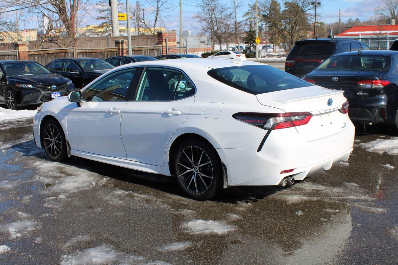 2024 Toyota Camry HYBRID SE Photo