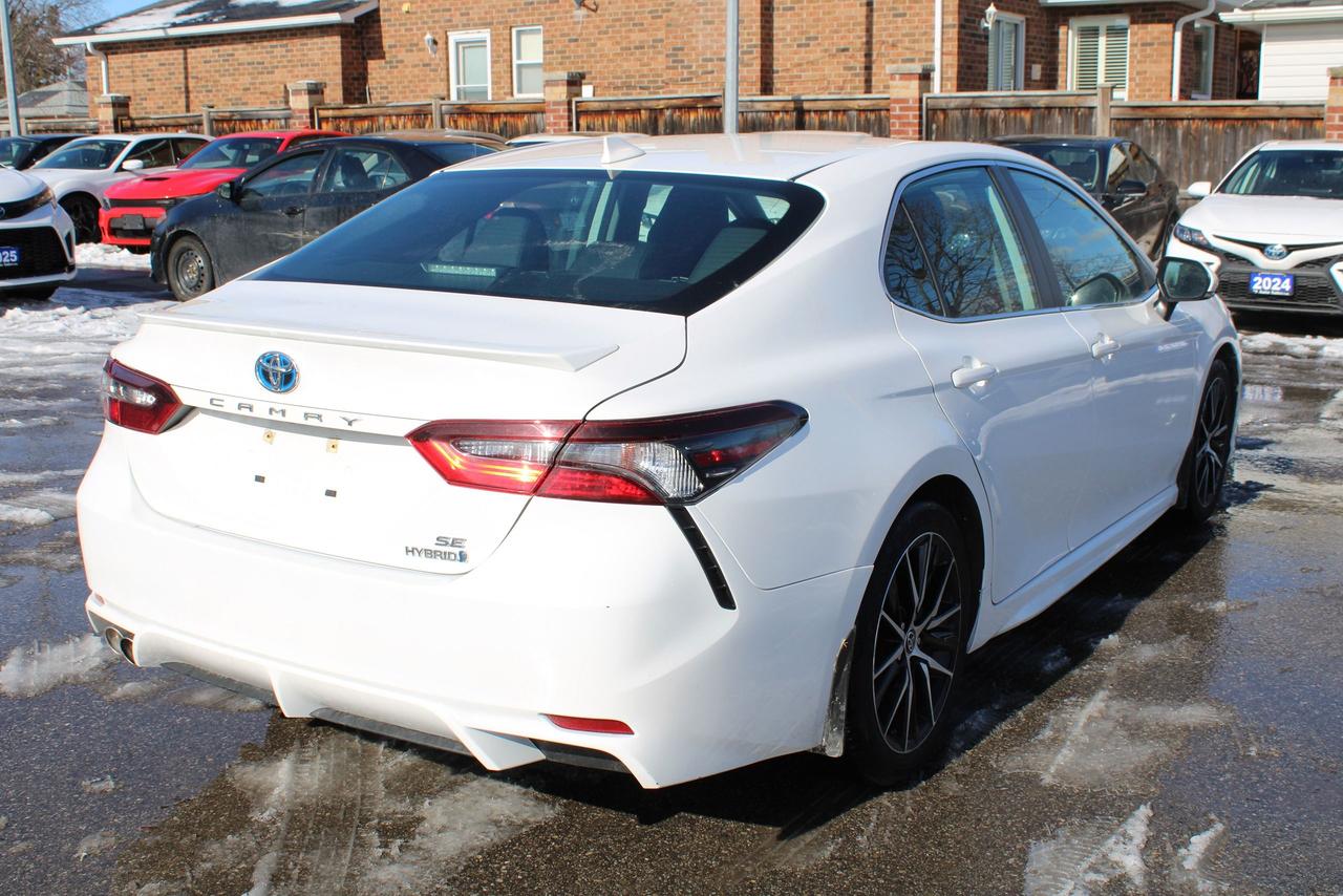 2024 Toyota Camry HYBRID SE Photo