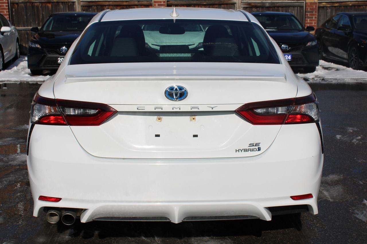 2024 Toyota Camry HYBRID SE Photo