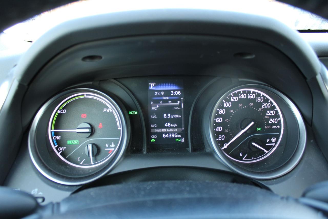 2024 Toyota Camry HYBRID SE Photo