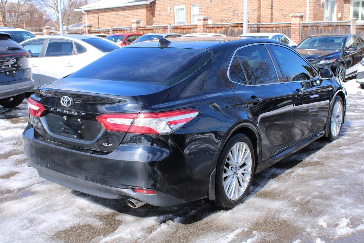 2020 Toyota Camry XLE Photo2