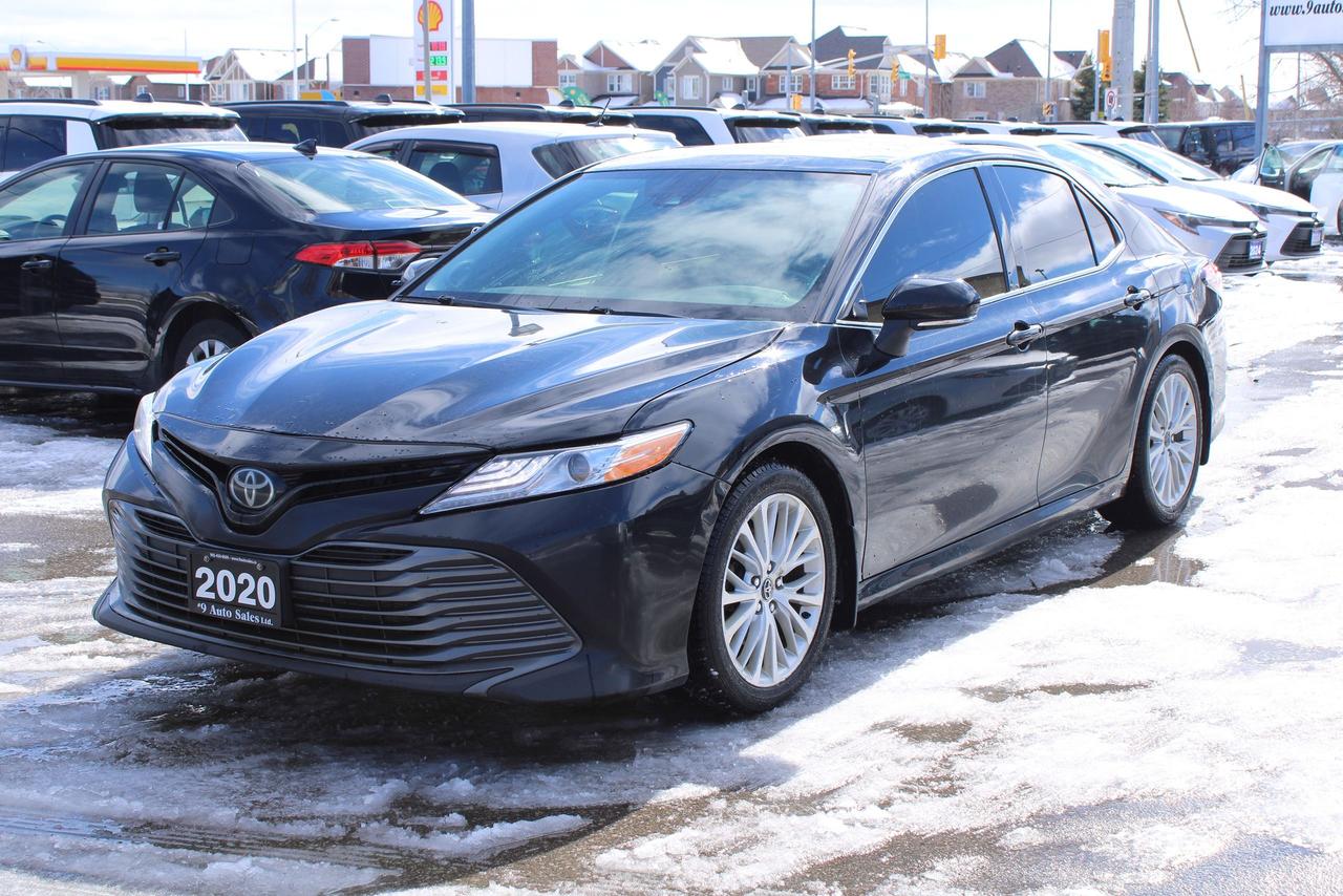 2020 Toyota Camry XLE Photo