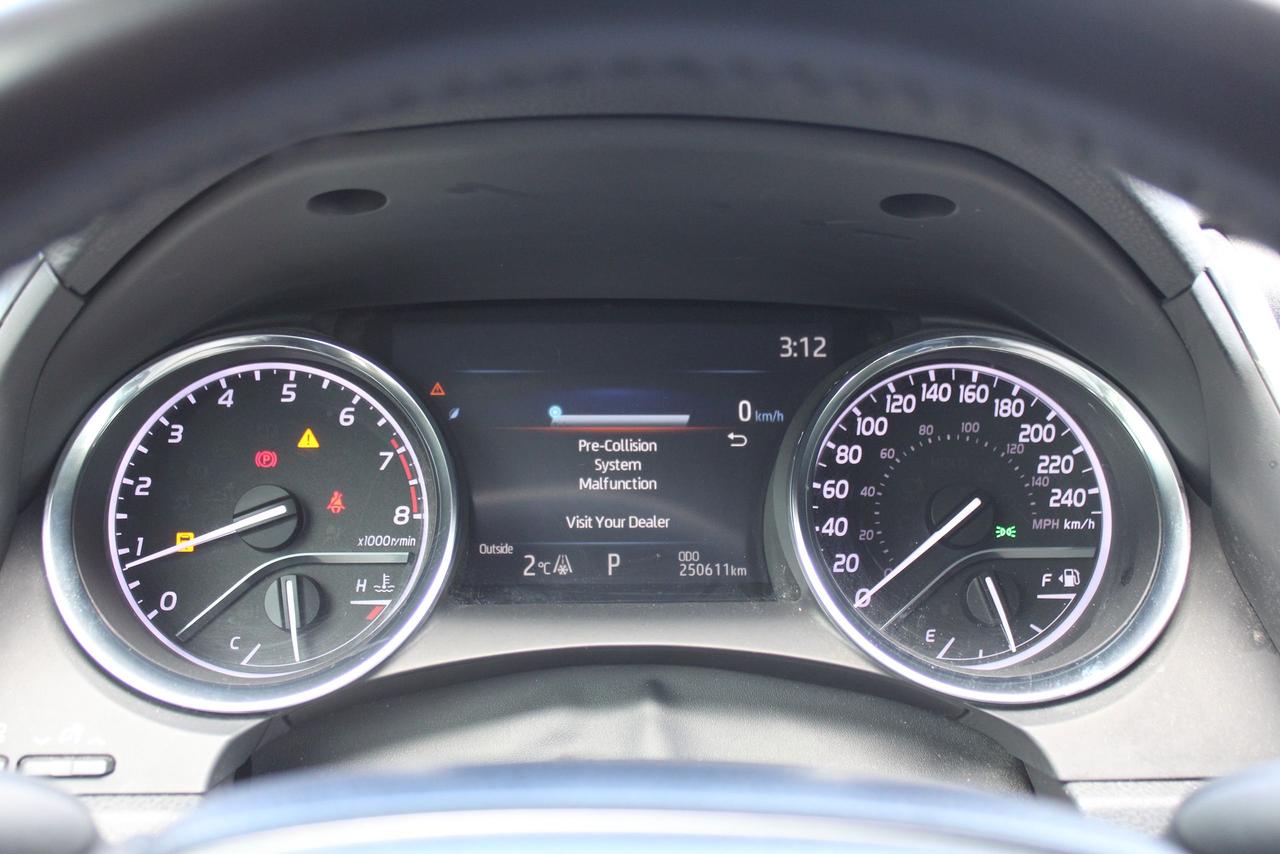 2020 Toyota Camry XLE Photo