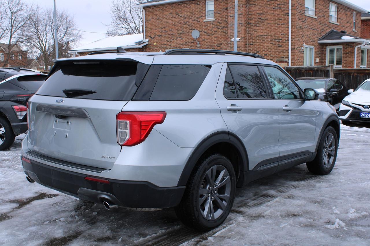 2024 Ford Explorer XLT Photo2