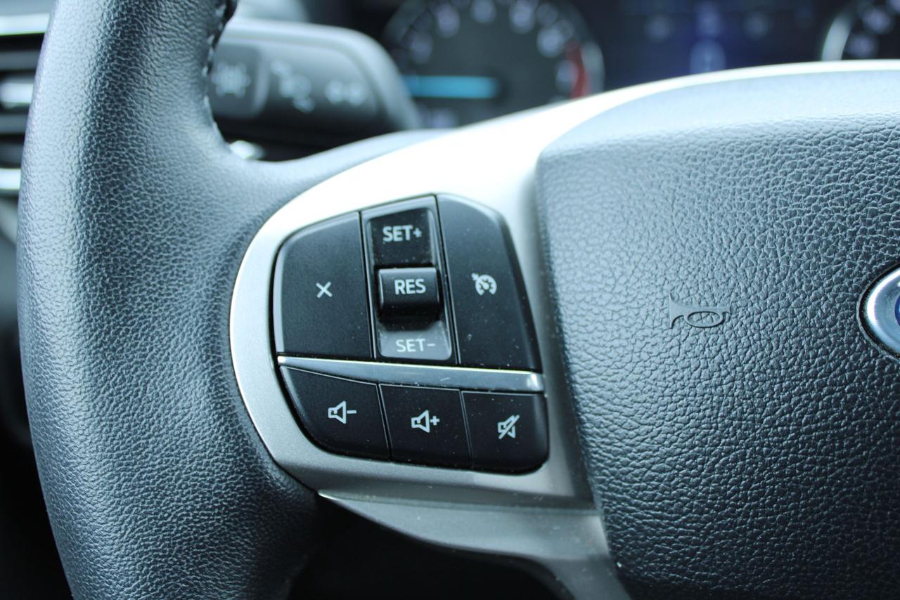 2024 Ford Explorer XLT Photo