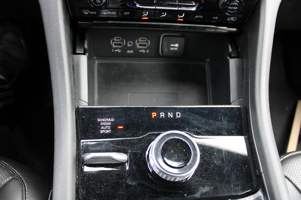 2024 Jeep Grand Cherokee Limited 6 Passenger Photo