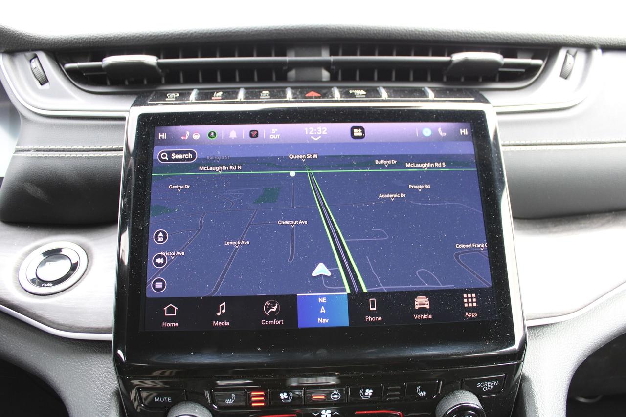 2024 Jeep Grand Cherokee Limited 6 Passenger Photo