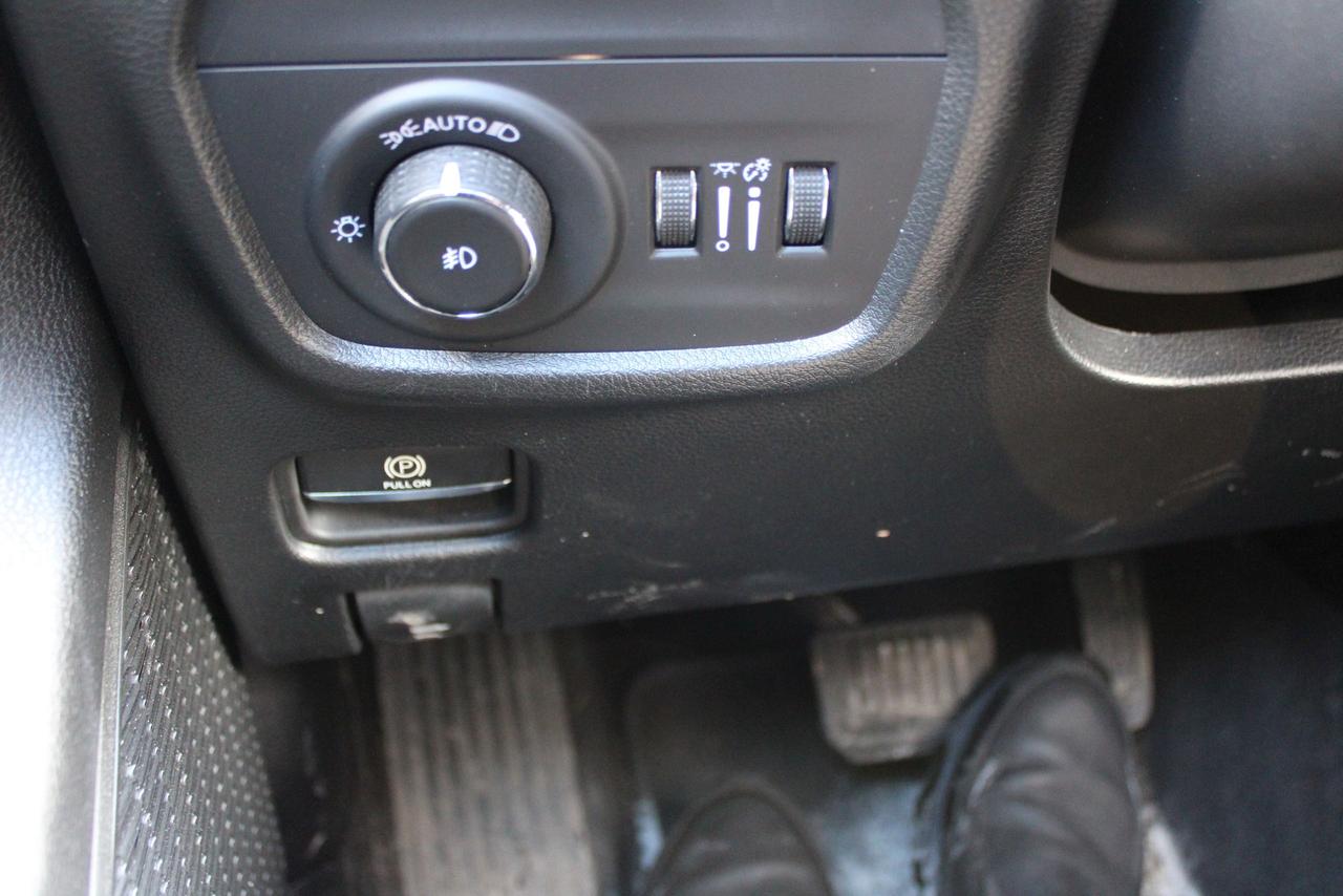 2024 Jeep Grand Cherokee Limited 6 Passenger Photo