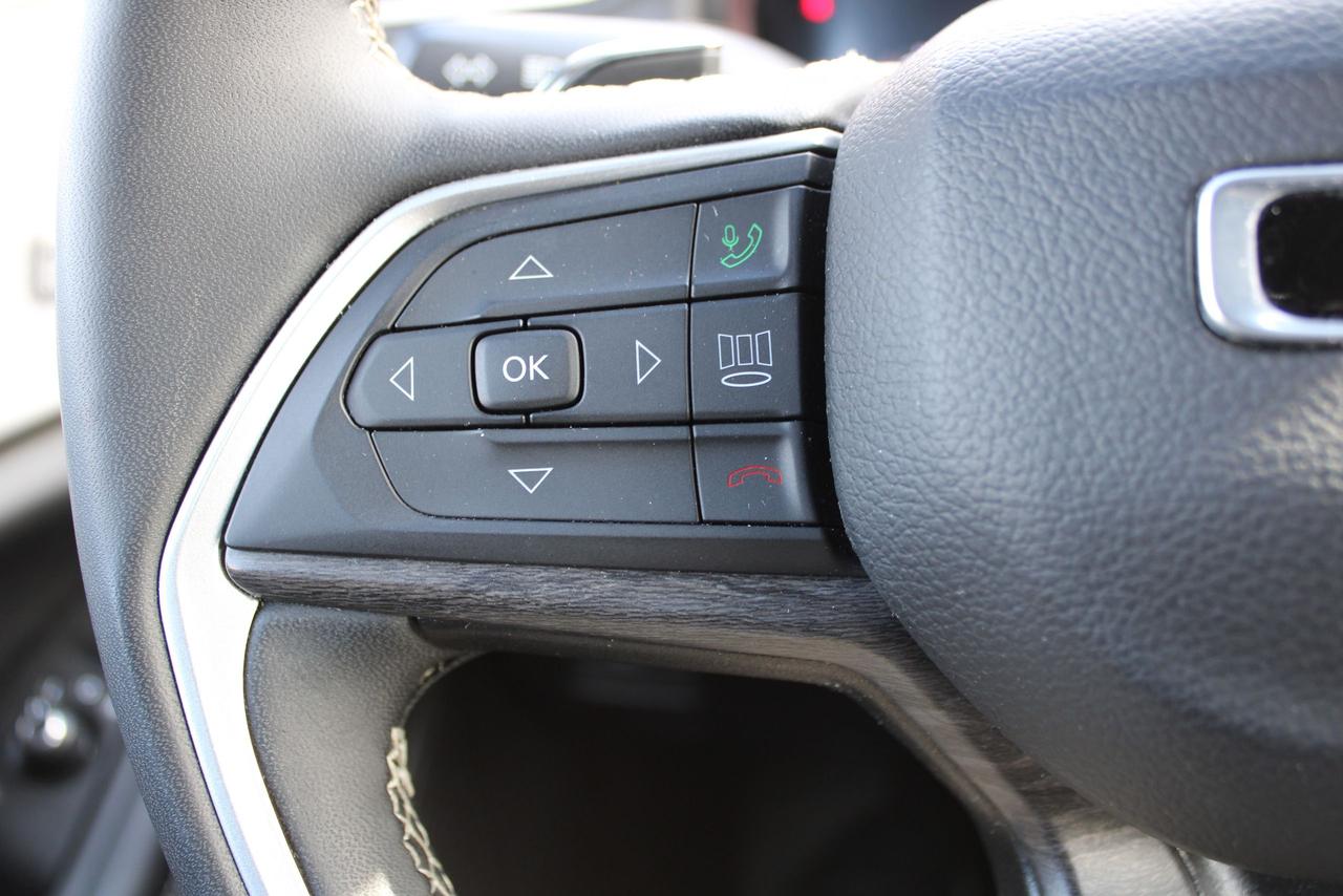 2024 Jeep Grand Cherokee LIMITED 4X4 Photo