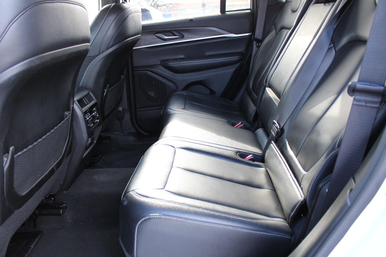 2024 Jeep Grand Cherokee LIMITED 4X4 Photo