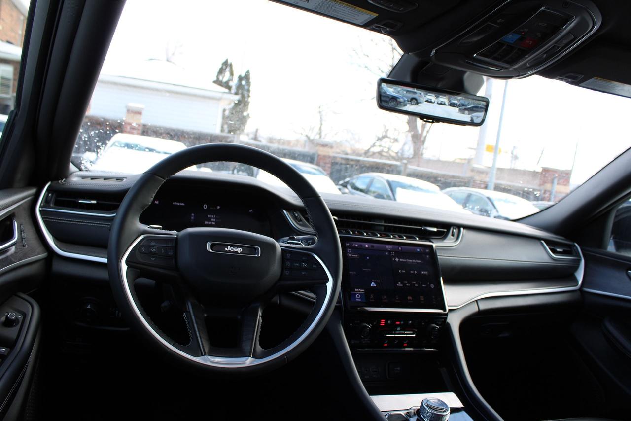 2024 Jeep Grand Cherokee LIMITED 4X4 Photo