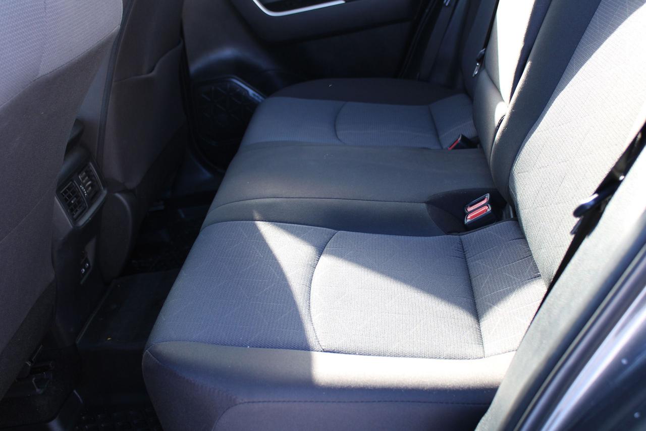 2025 Toyota RAV4 XLE Photo