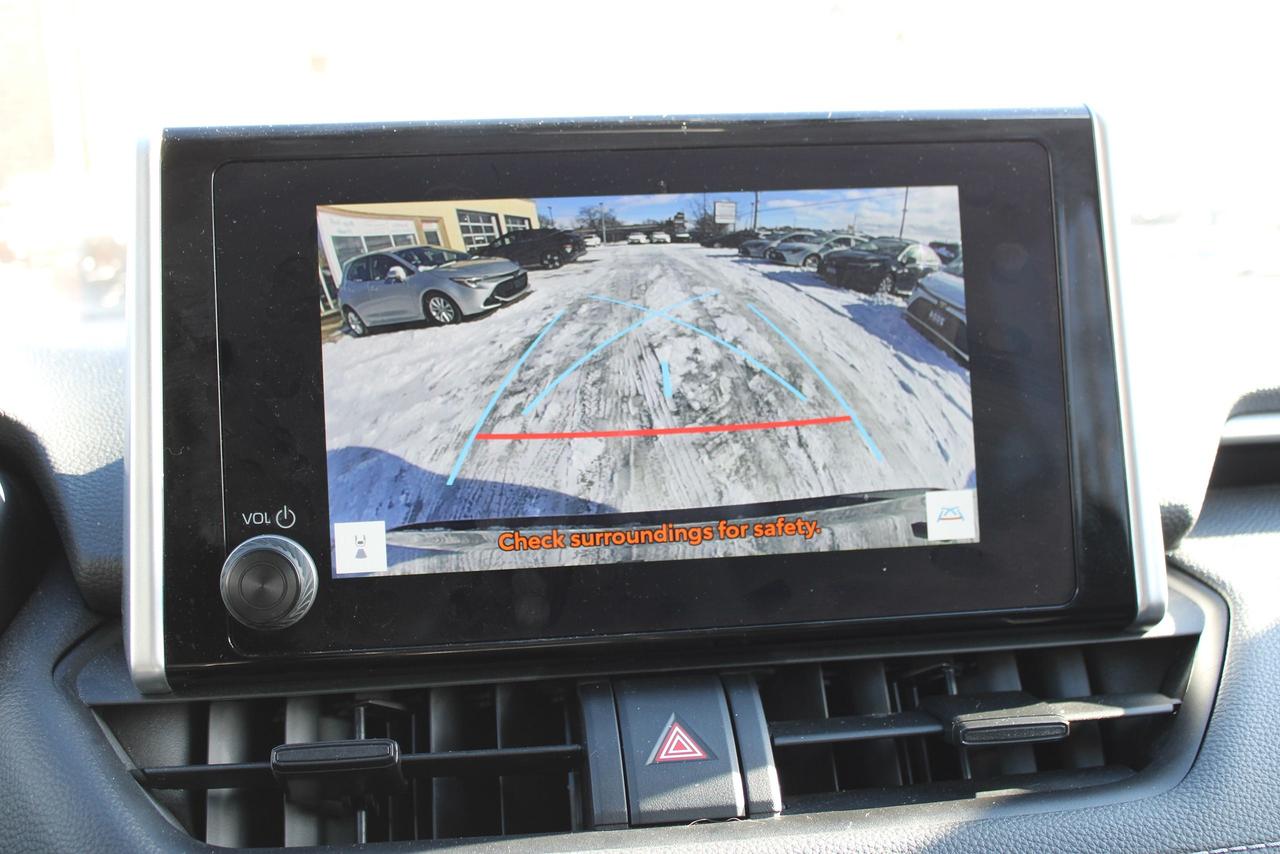 2025 Toyota RAV4 XLE Photo