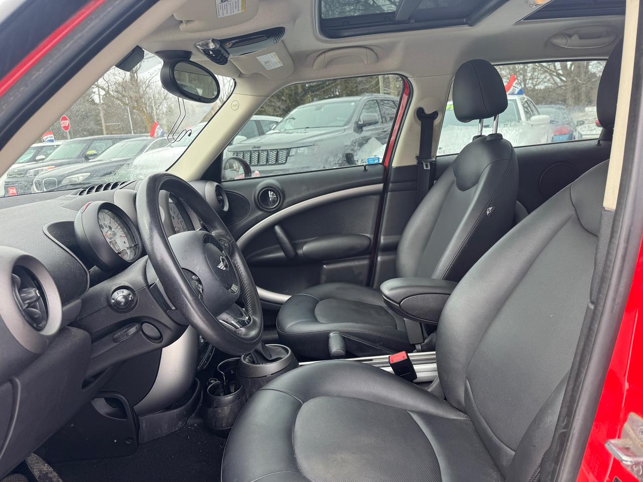 2012 MINI Cooper Countryman  - Photo #12