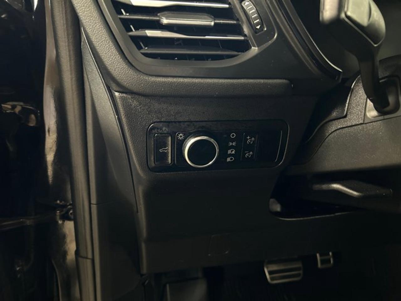 13751779