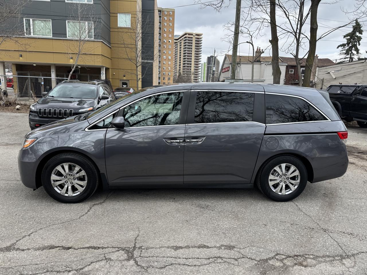 2014 Honda Odyssey EX PWR DOORS! Photo