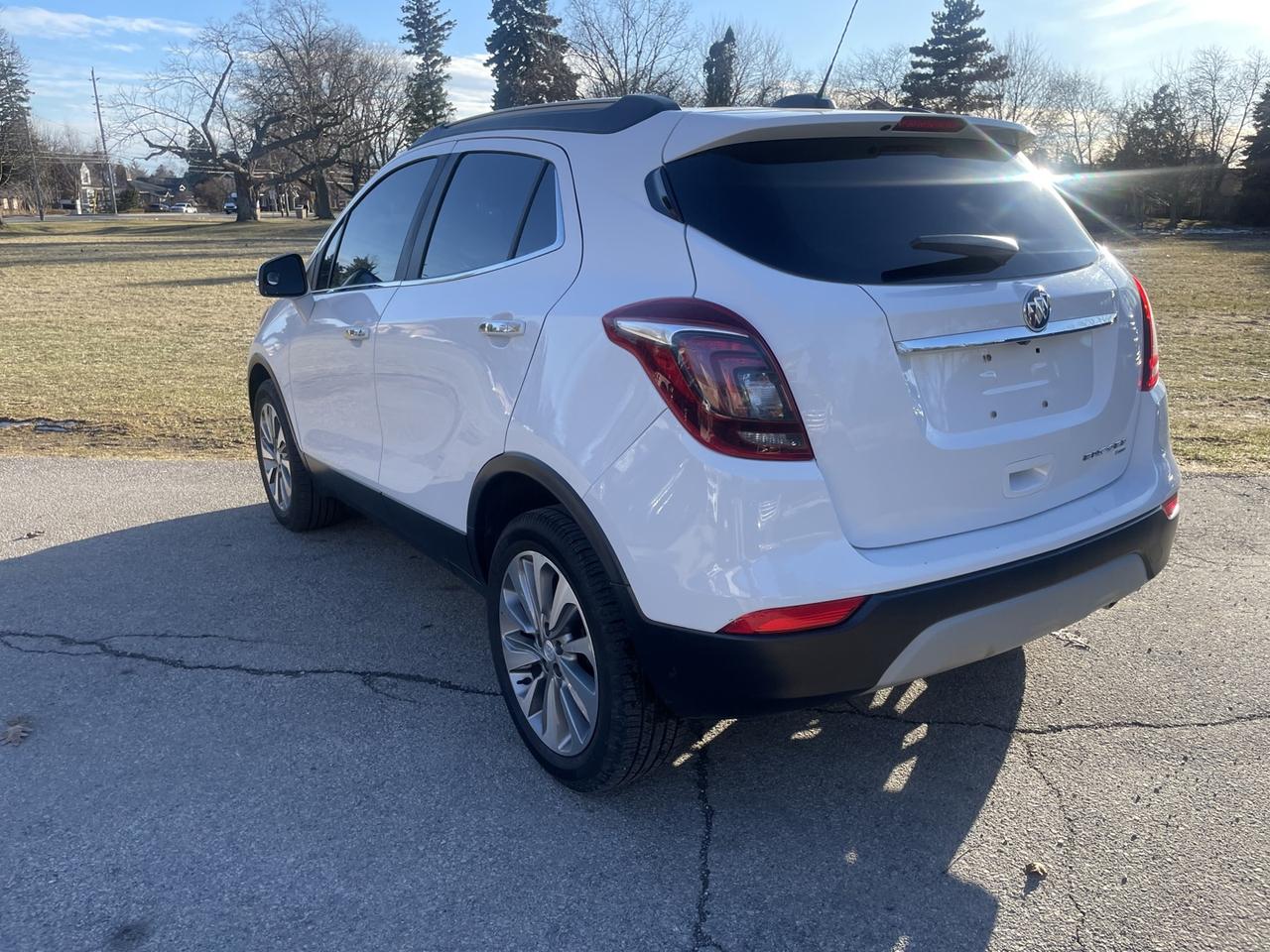 2019 Buick Encore Preferred AWD *One Owner Photo4