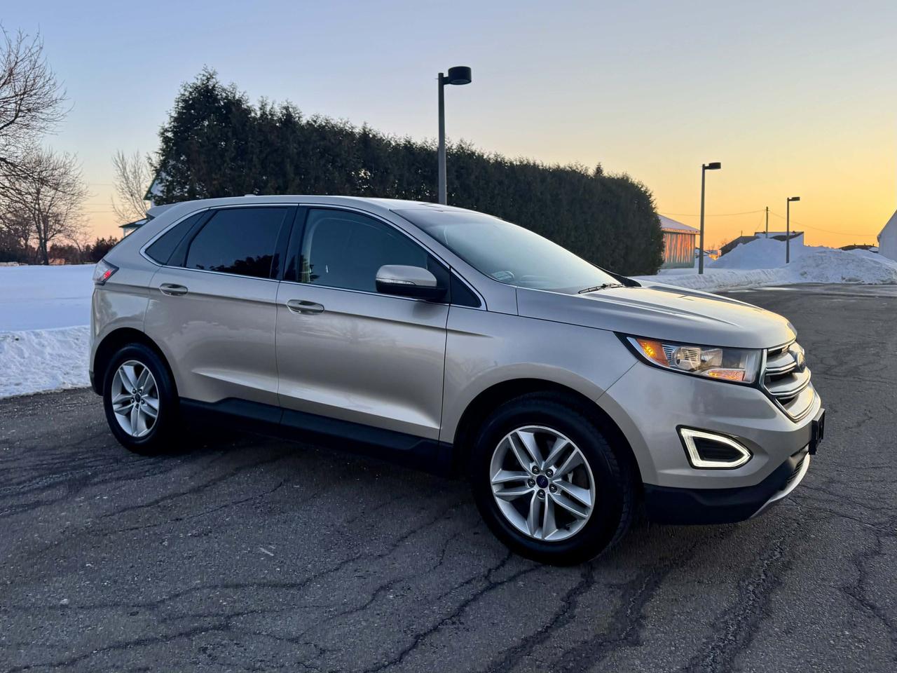 2017 Ford Edge SEL Photo