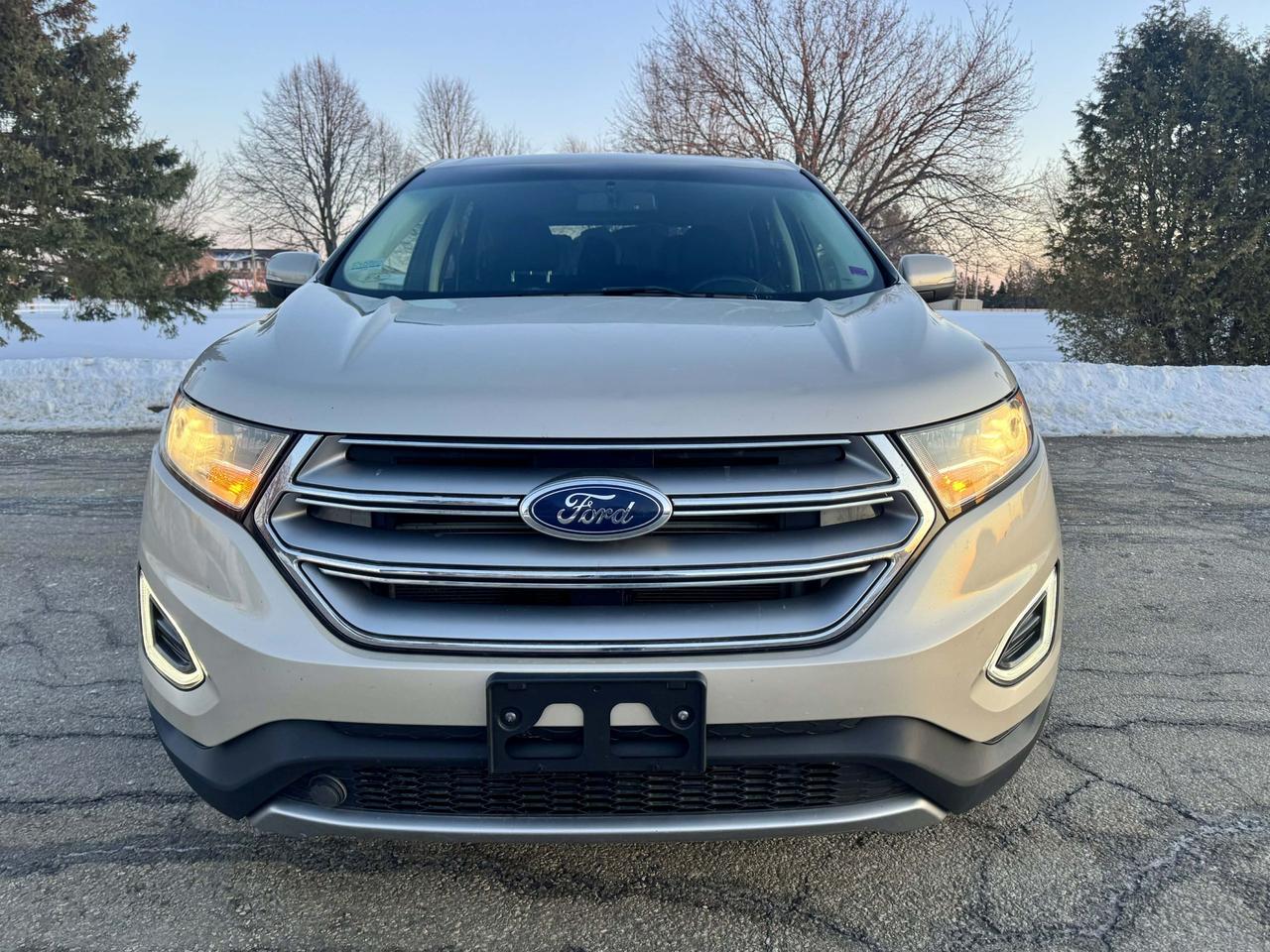 2017 Ford Edge SEL Photo2