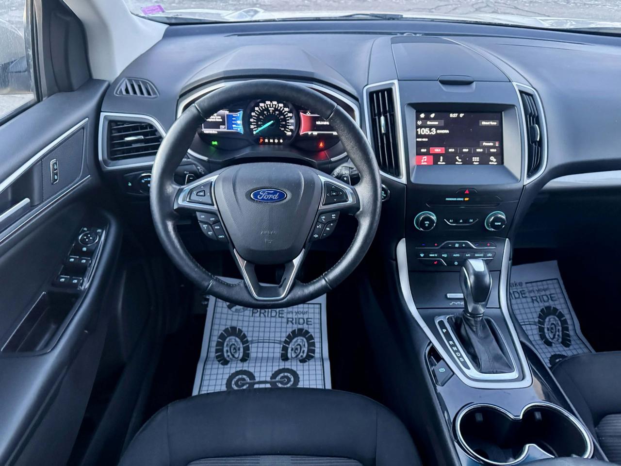 2017 Ford Edge SEL Photo