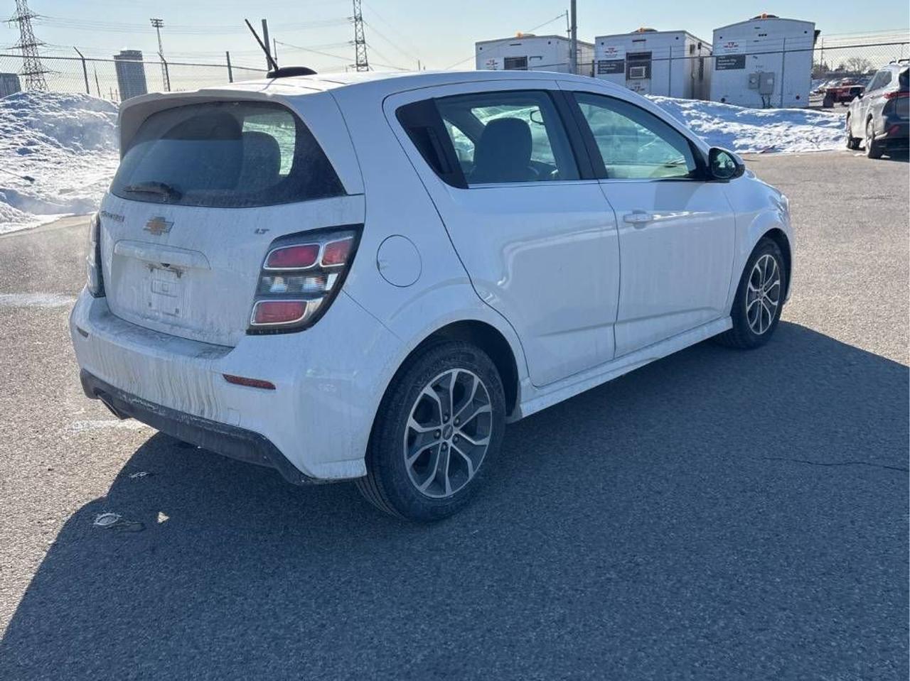 2017 Chevrolet Sonic LT AUTO, SUNROOF, HEATED SEATS, REMOTE START!! Photo8
