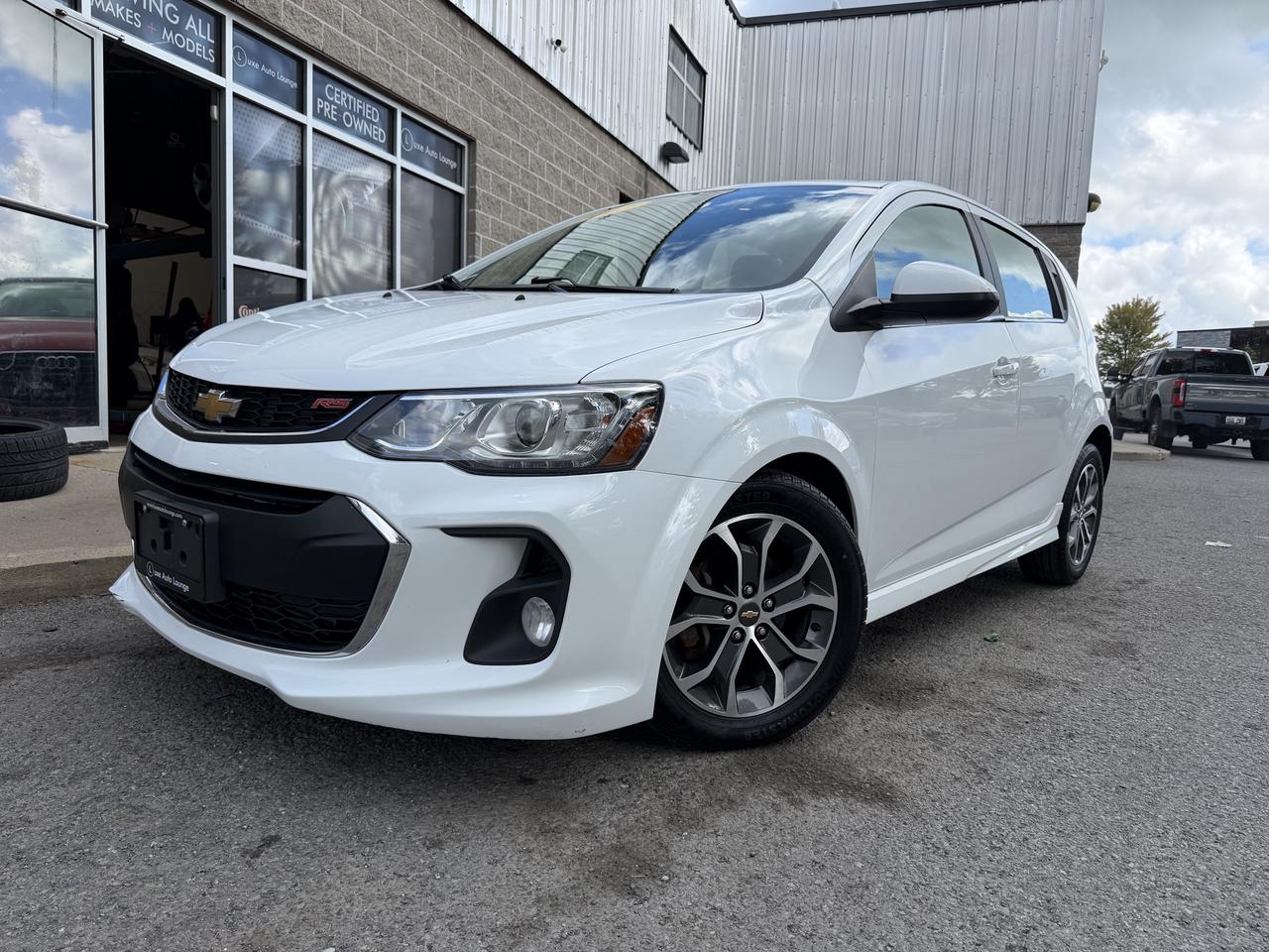 2017 Chevrolet Sonic LT AUTO, SUNROOF, HEATED SEATS, REMOTE START!!